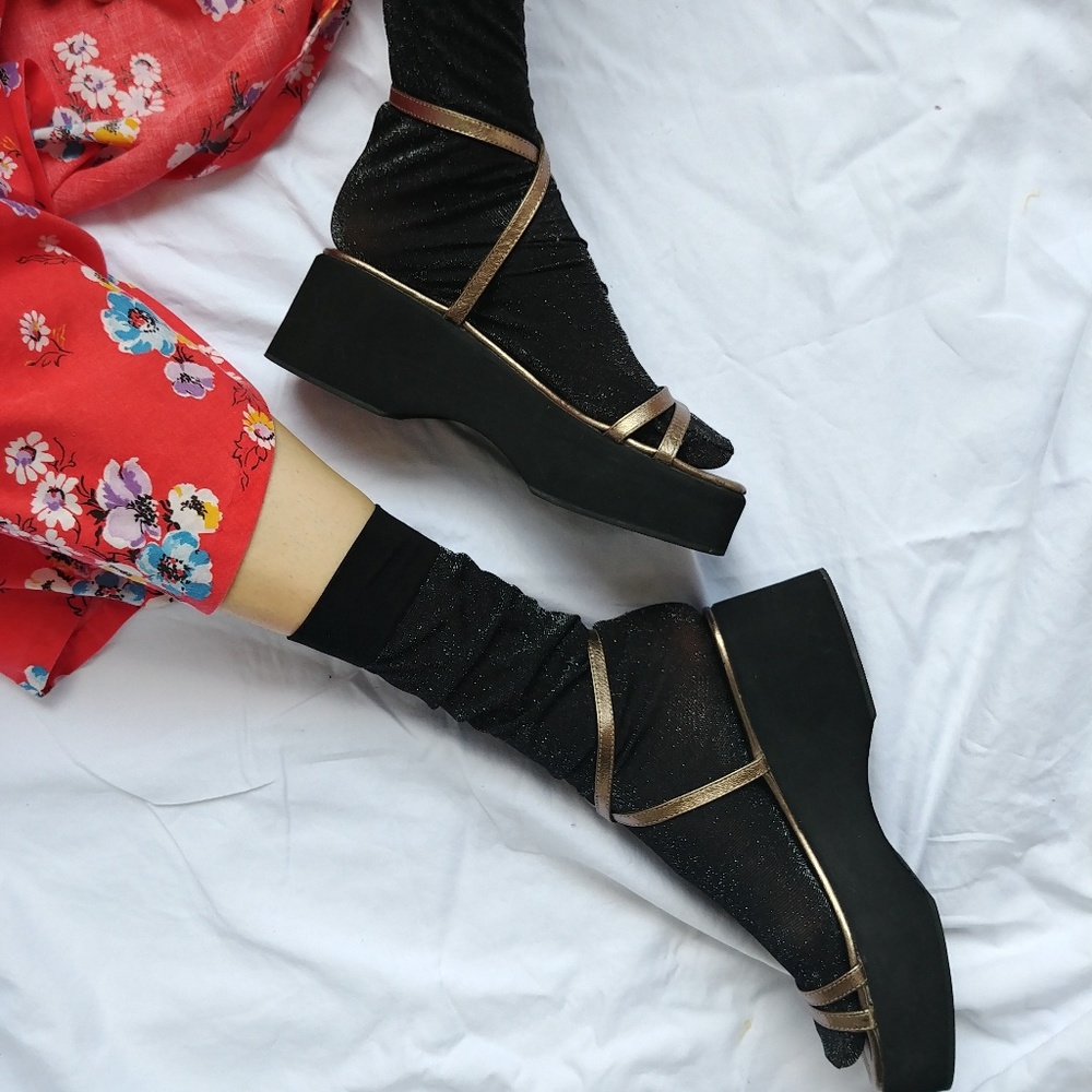 BCBG maxazria 6.5 bronze strap platform sandals